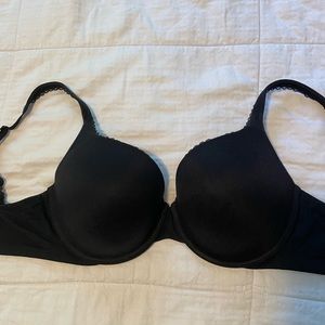Victorias Secret Perfect Shape Bra. 32DDD.